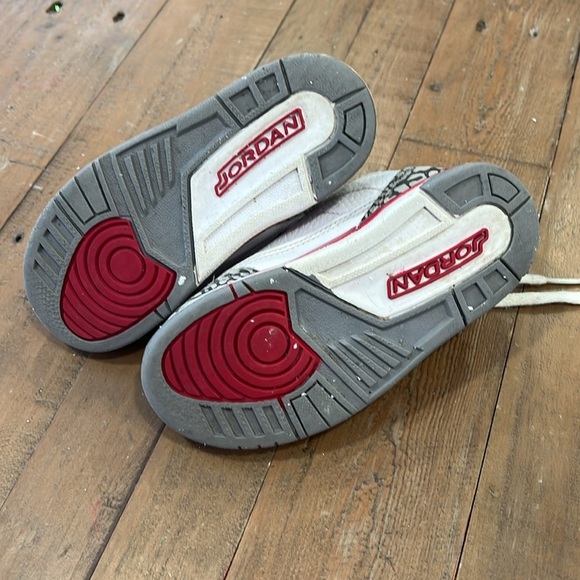 Nike Jordan retro 3 cardinal red sneakers - Picture 12 of 12